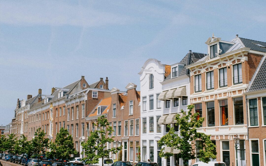 Een woning kopen in Haarlem: De grootste fout bij je eerste bod en hoe je wel wint